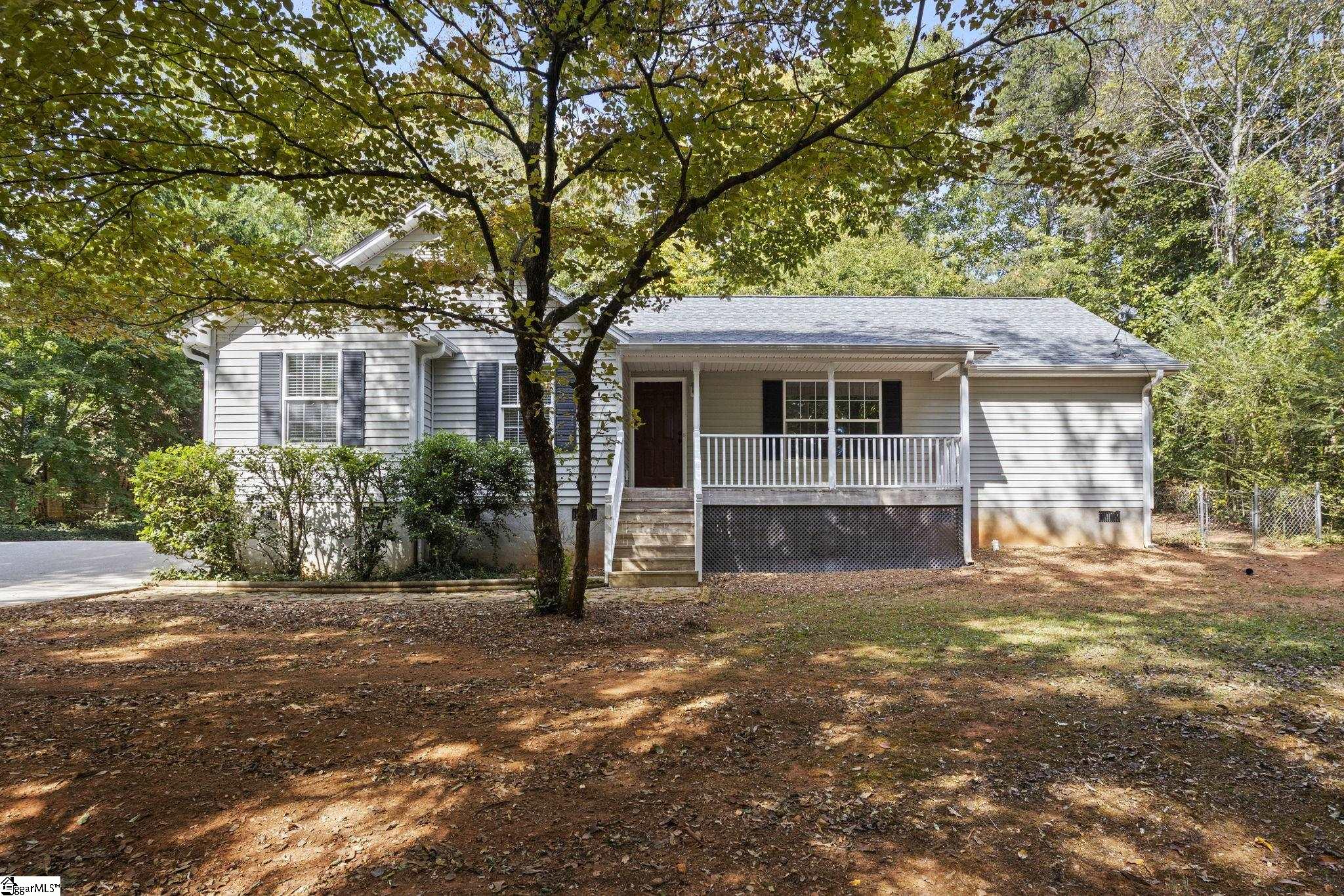 612 Crestwood Drive — photo