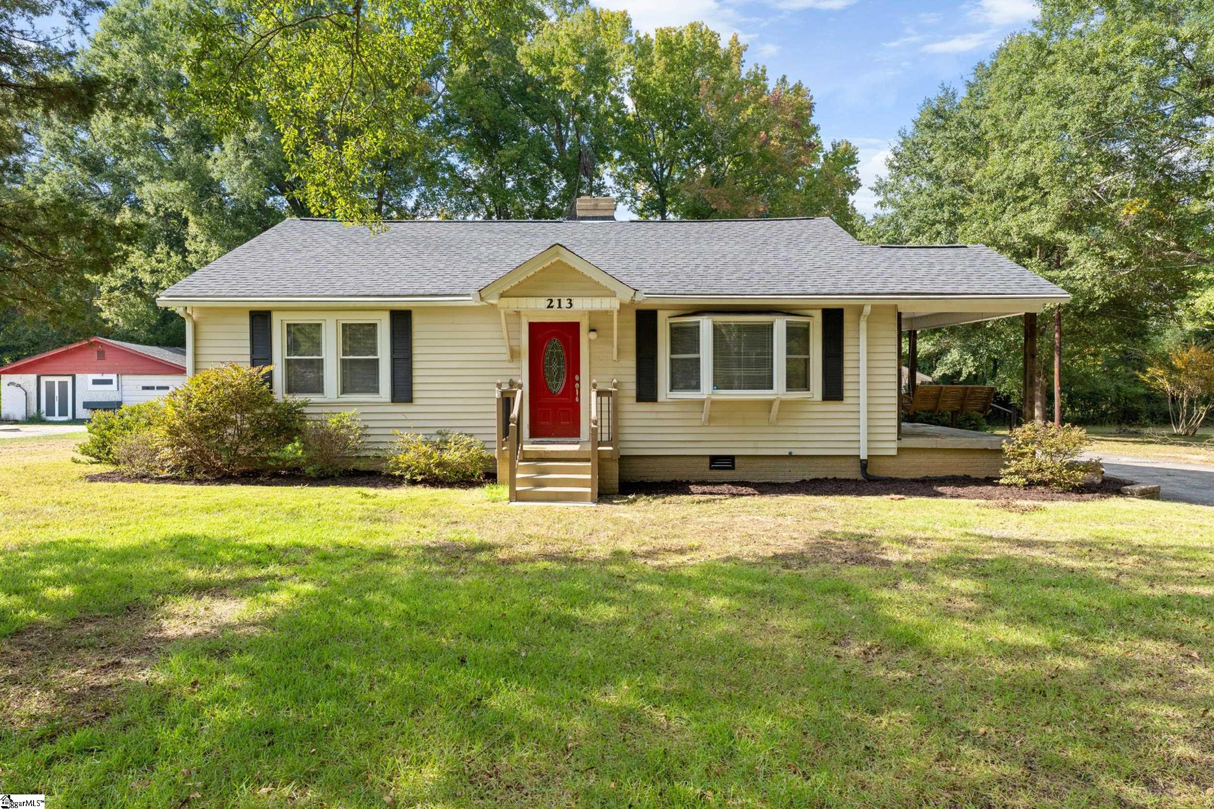 213 Oak Drive — photo