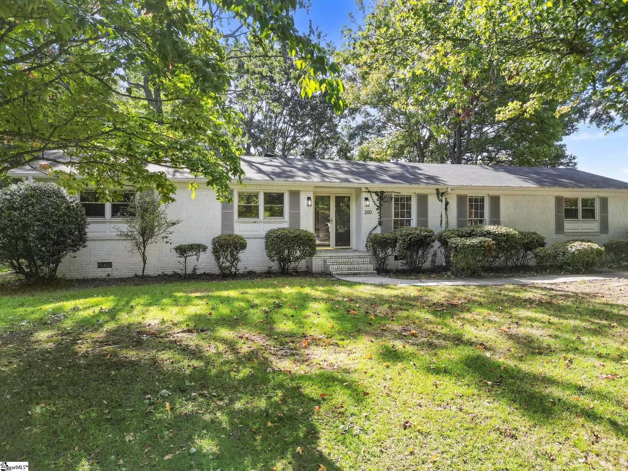 200 Lanewood Drive — photo