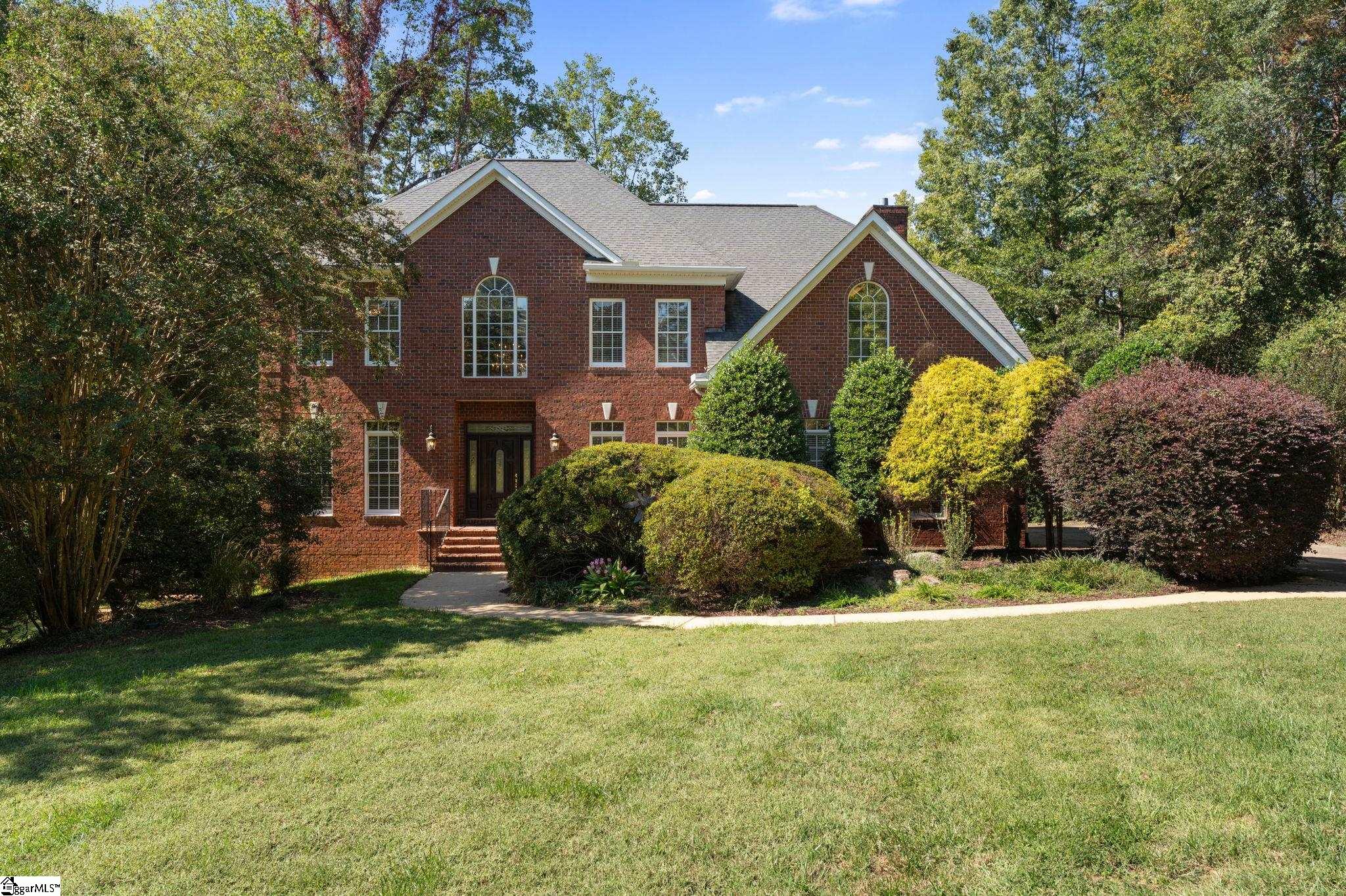 401 Rivercrest Drive — photo