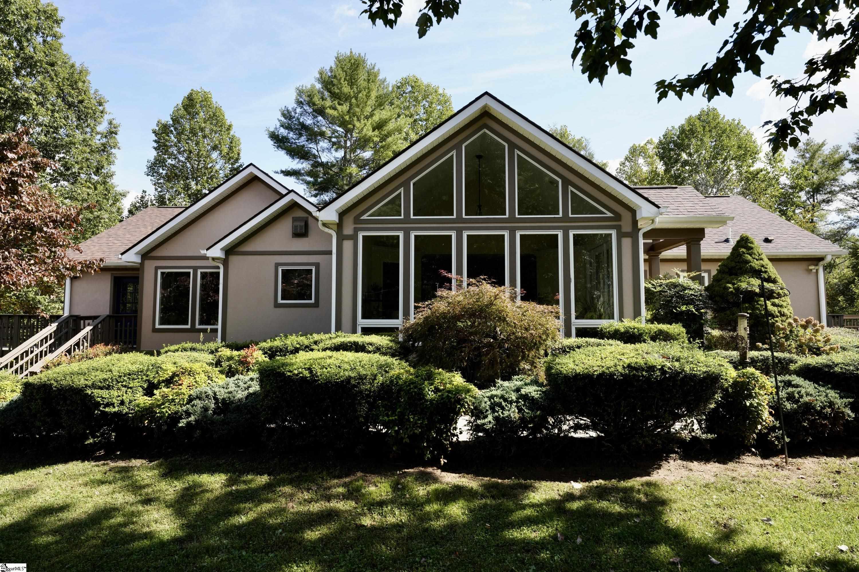 525 Silent Acres Road — photo