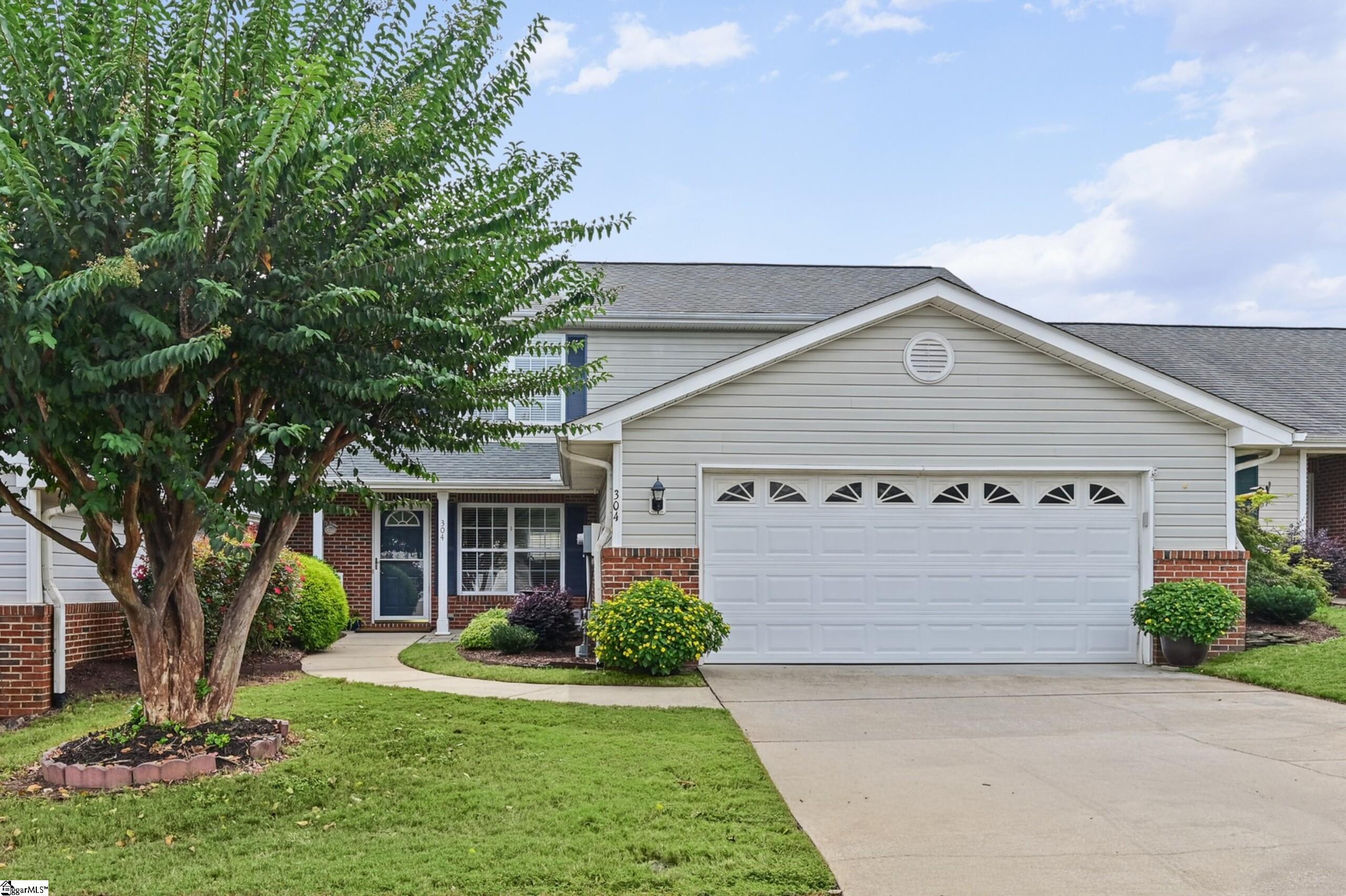 304 Crepe Myrtle Way — photo