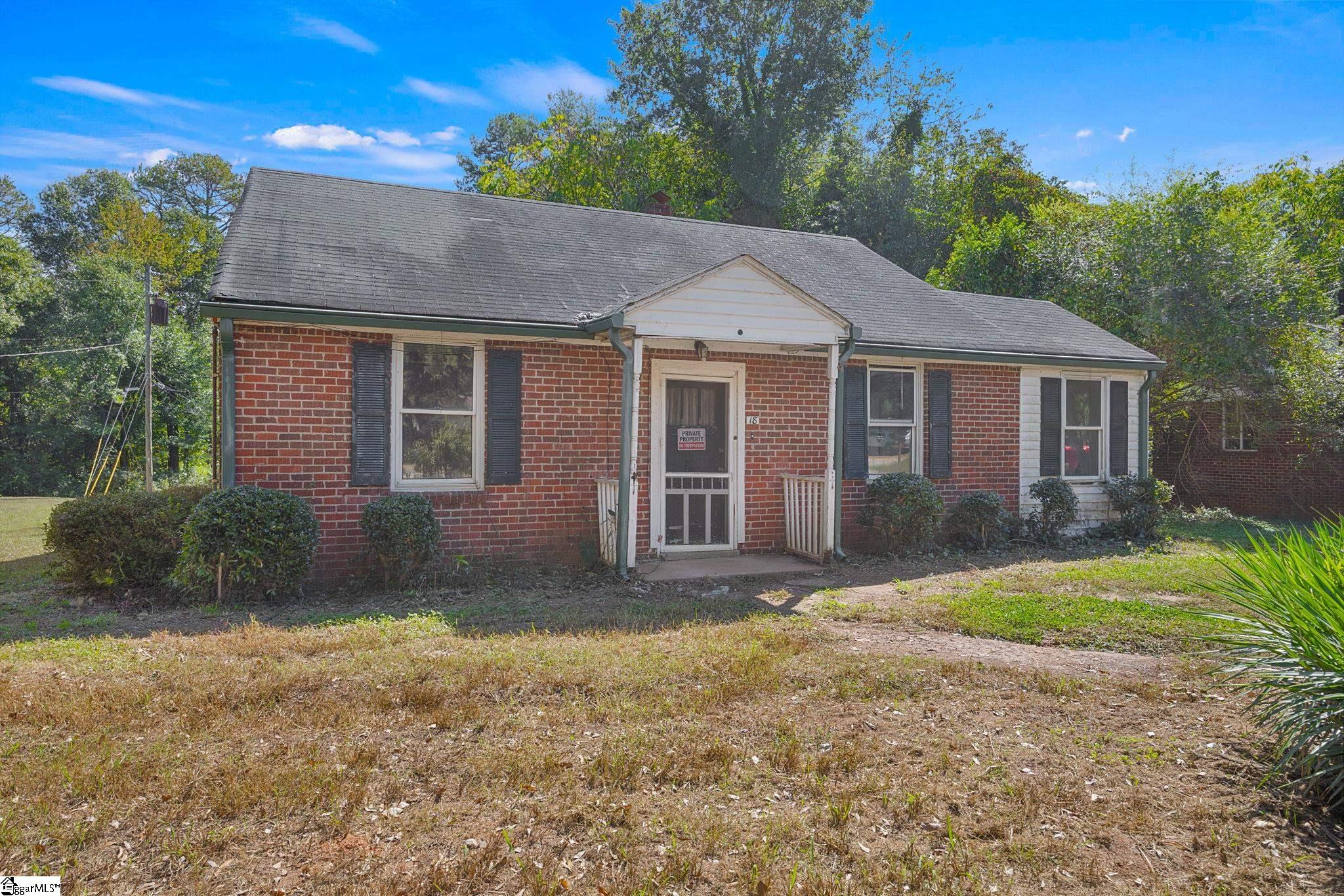 18 Ridgeway Drive — photo