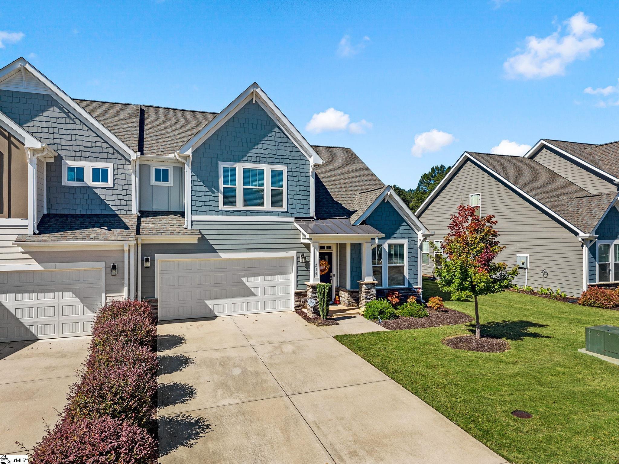 219 Green River Way — photo