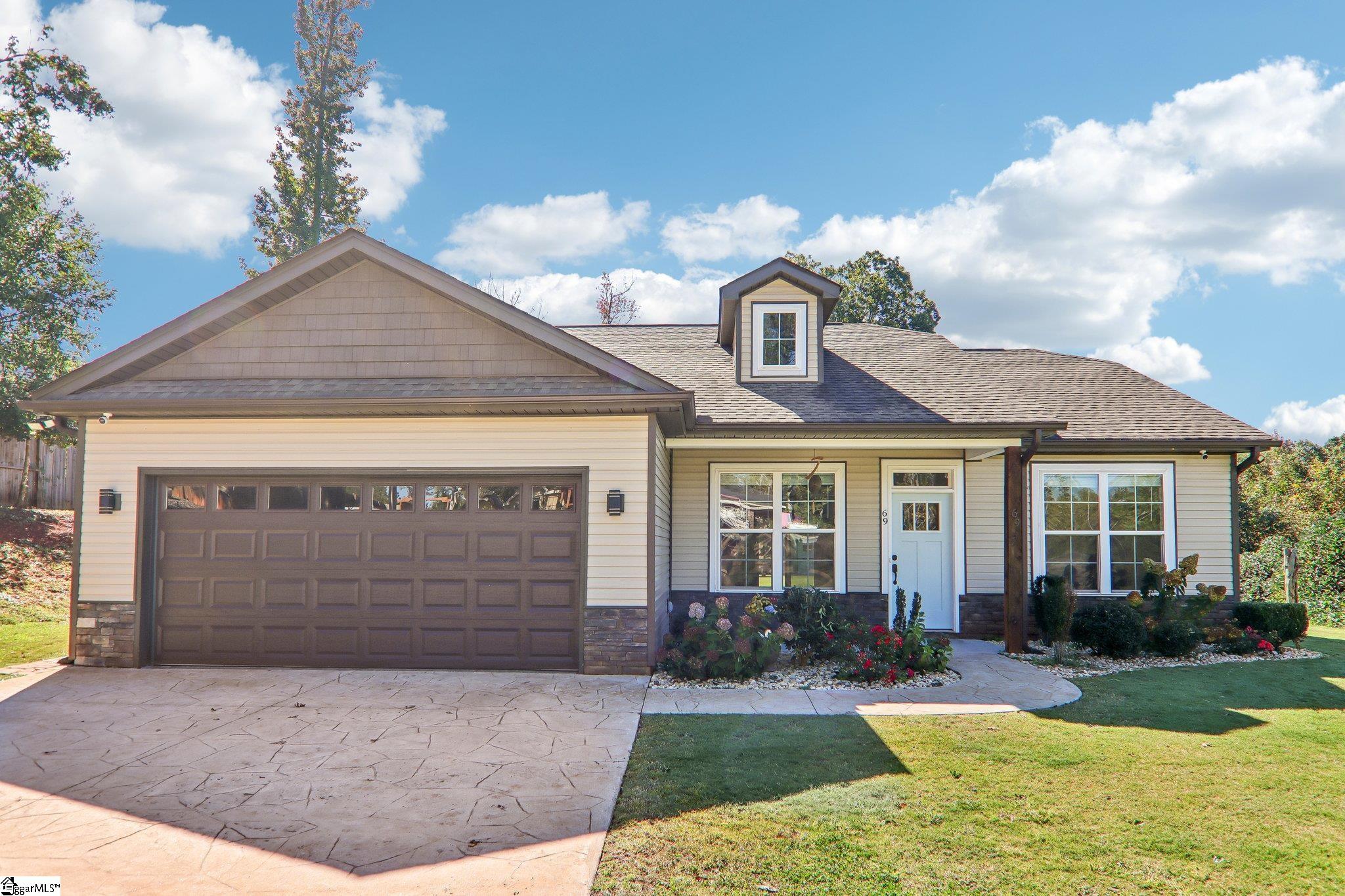69 Cambridge Drive — photo