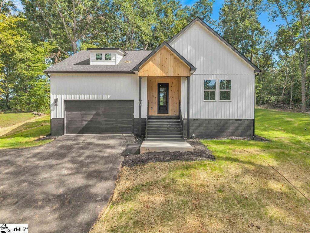 245 Tucker Road — photo