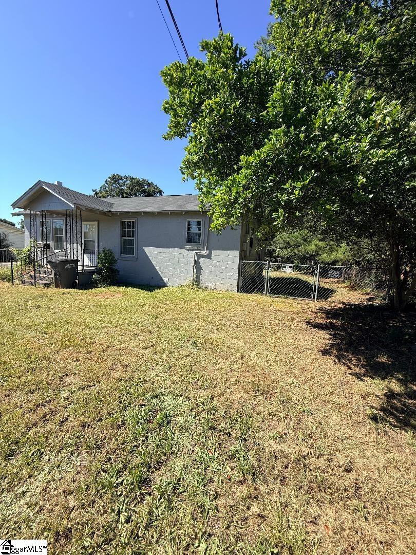 705 S Fairfield Road — photo