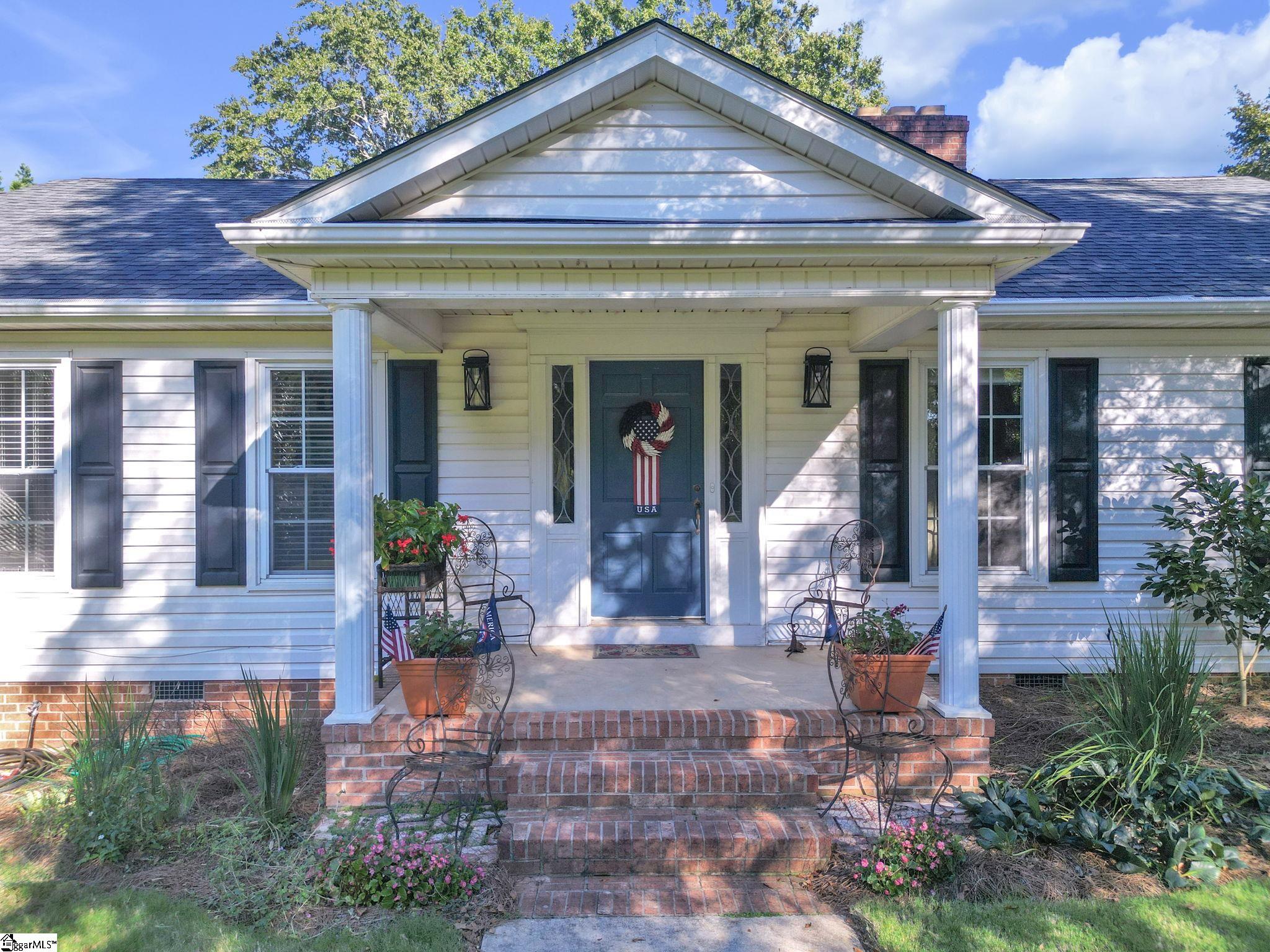 126 Commodore Drive — photo