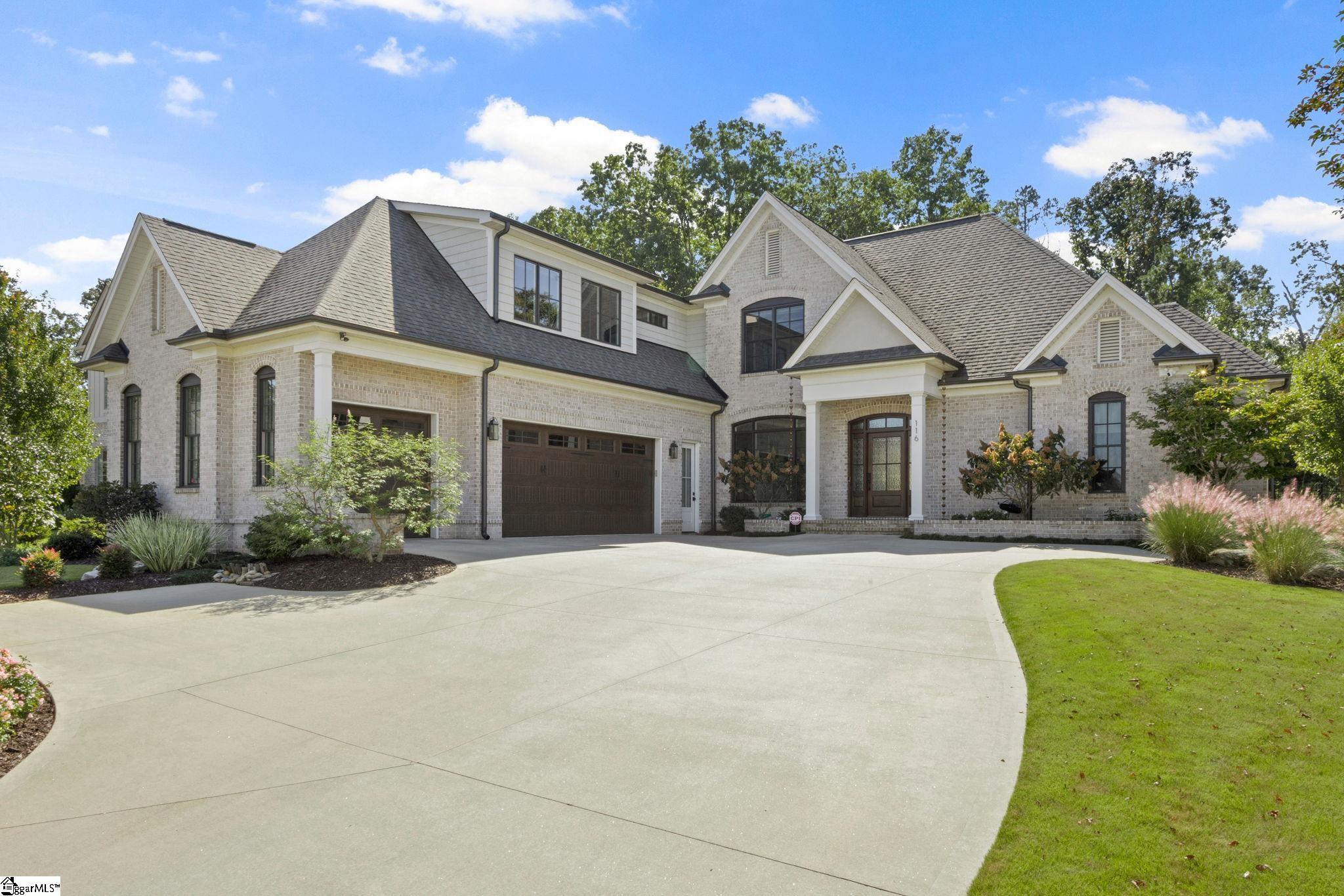 116 Fernbank Court — photo