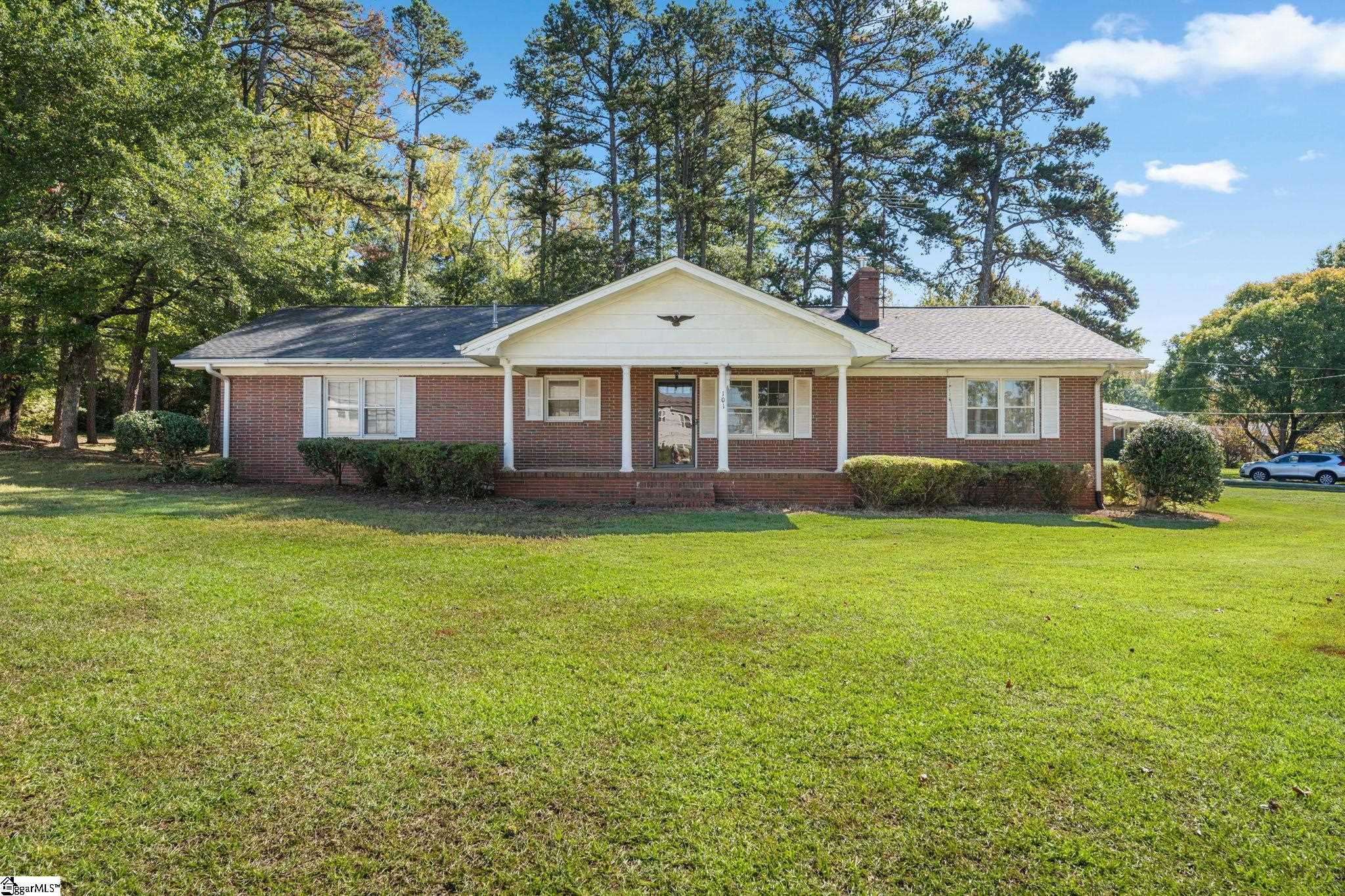 101 Dalewood Drive — photo