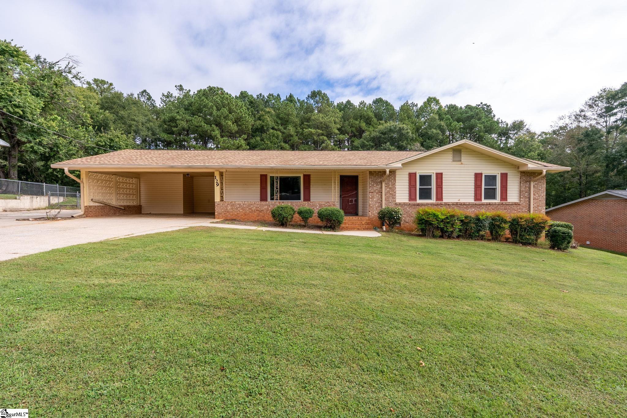 129 Dorr Circle — photo