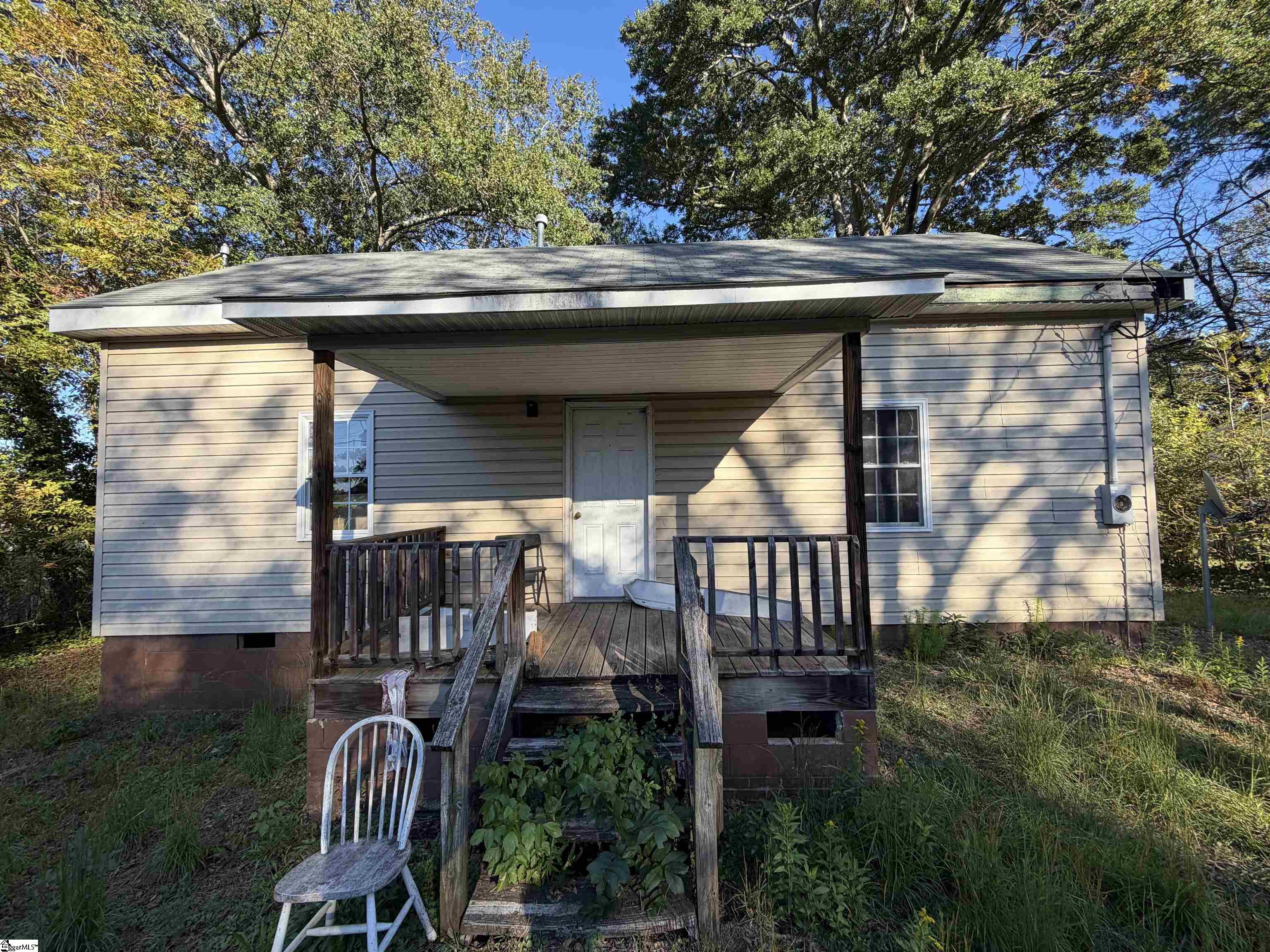407 Plus Court — photo