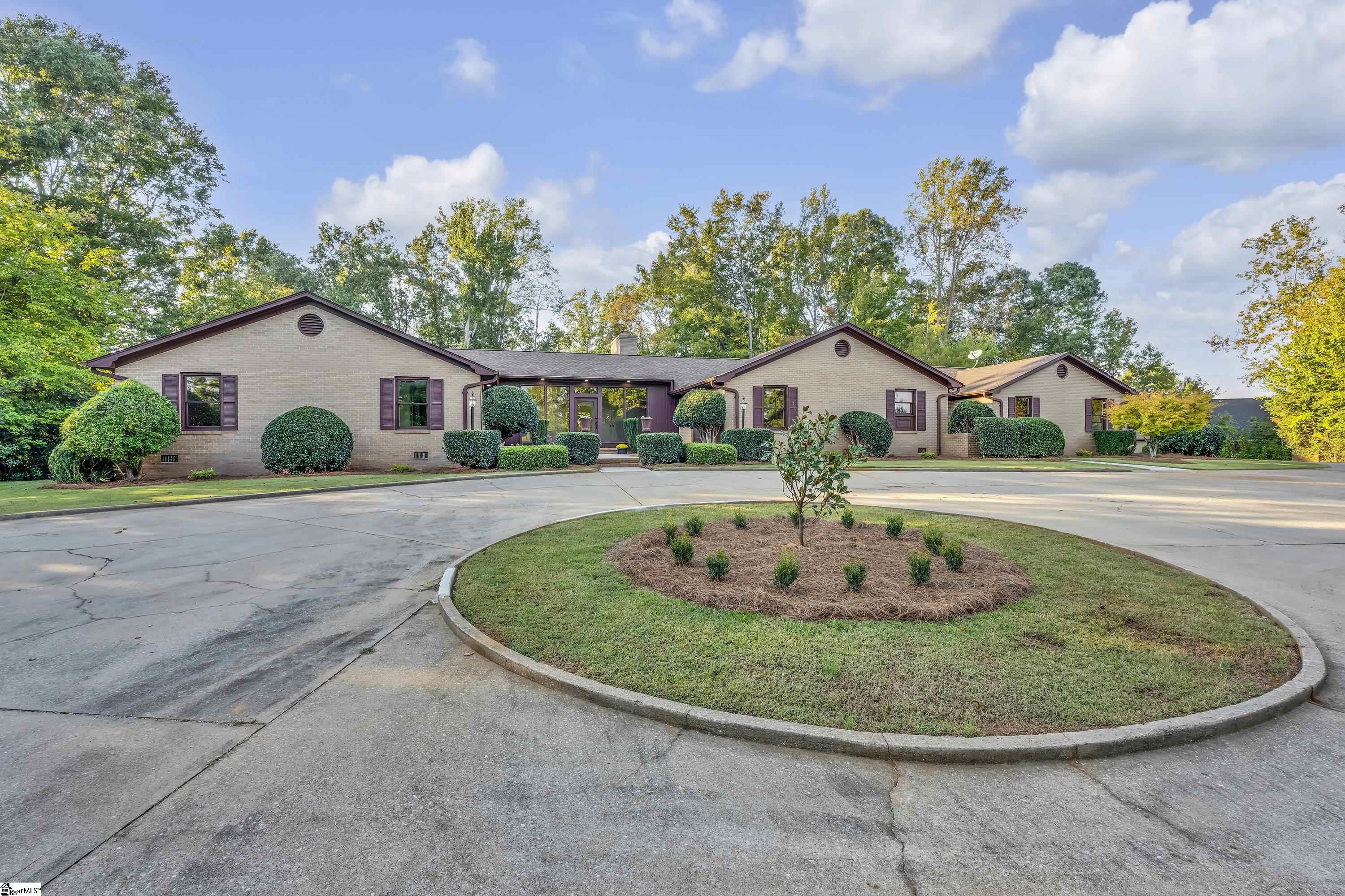 118 Clearcreek Drive — photo