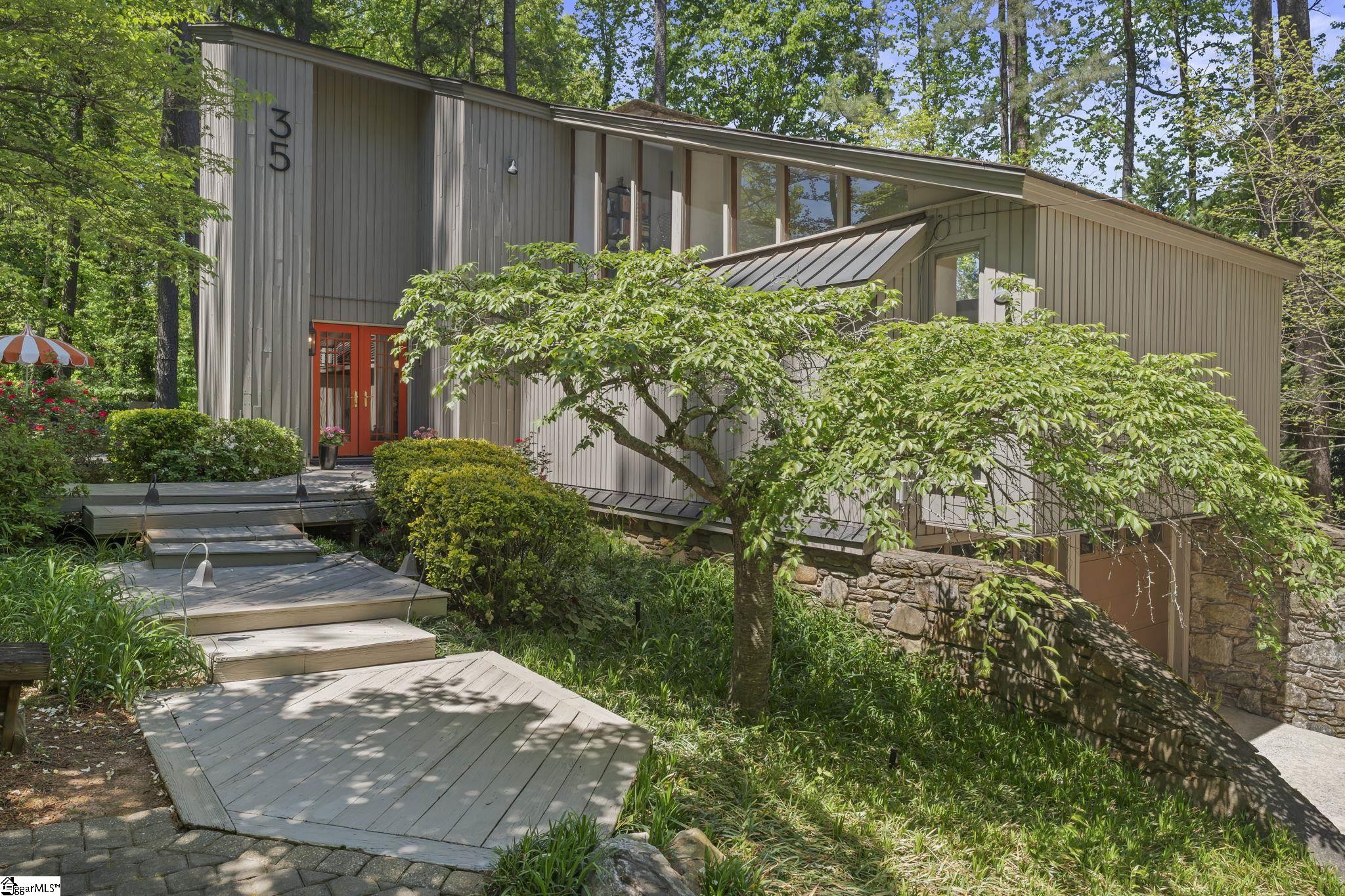 35 Selwyn Drive — photo