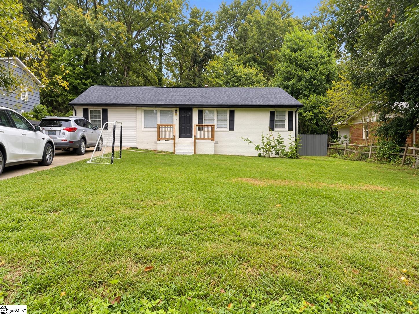 33 Butternut Drive — photo