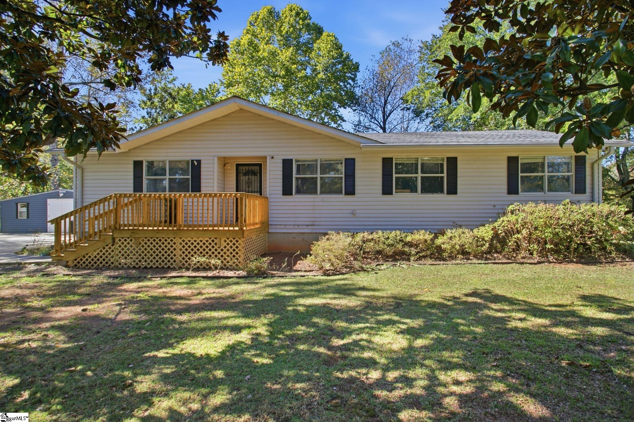 100 Ripplelake Drive — photo