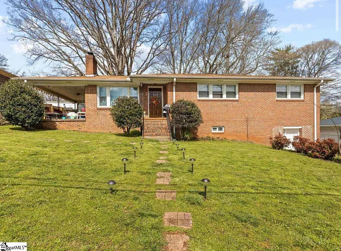 11 Lynhurst Drive — photo