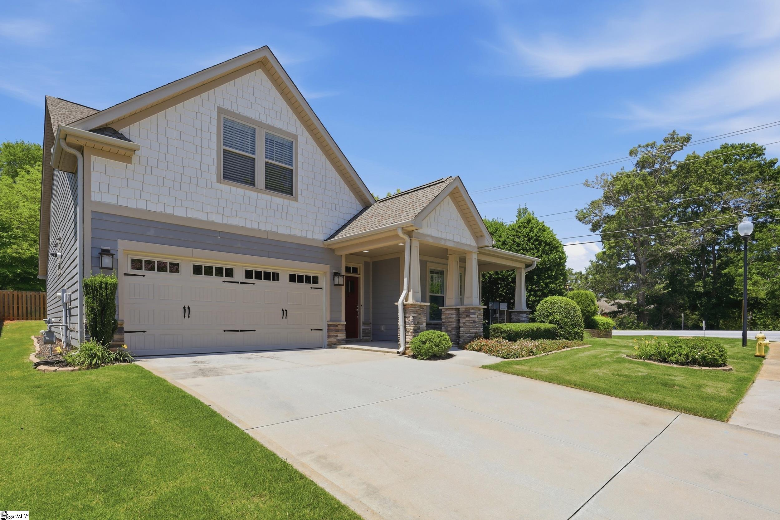 2 Ravencrest Court — photo