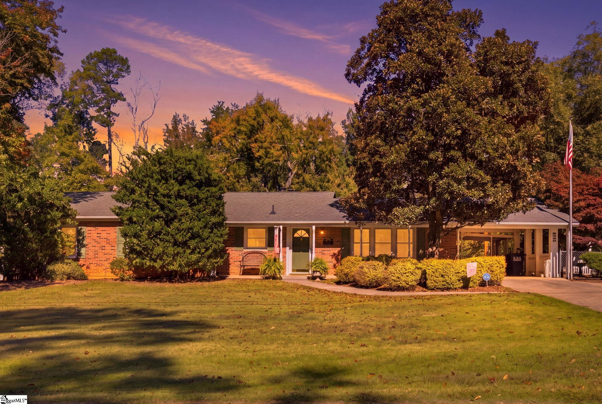 1005 Pinecroft Drive — photo