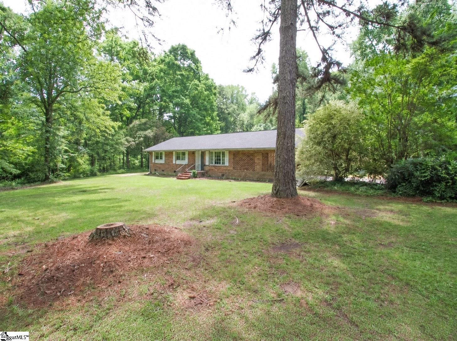 601 Estes Drive — photo