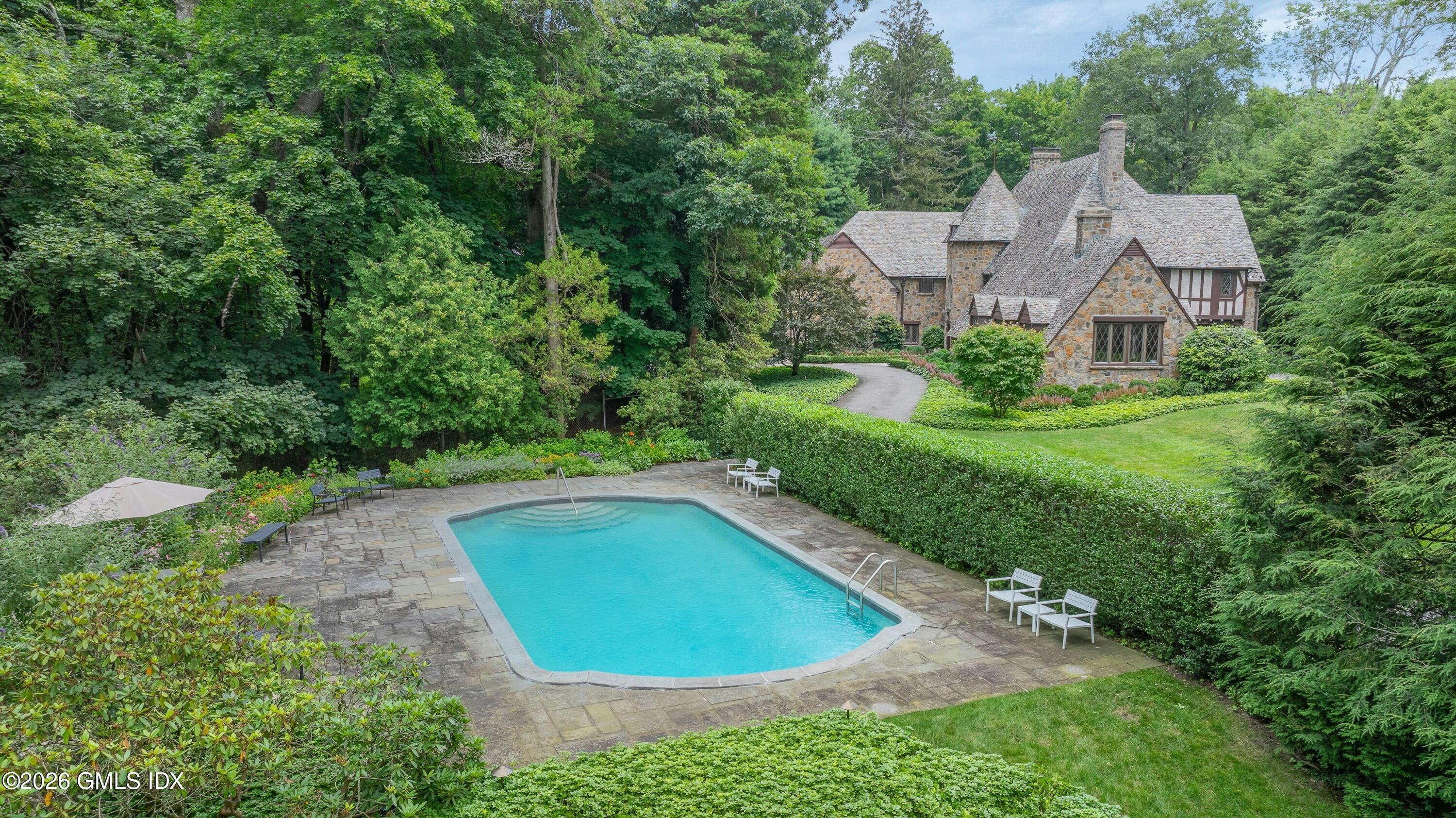 11 Alden Road — photo