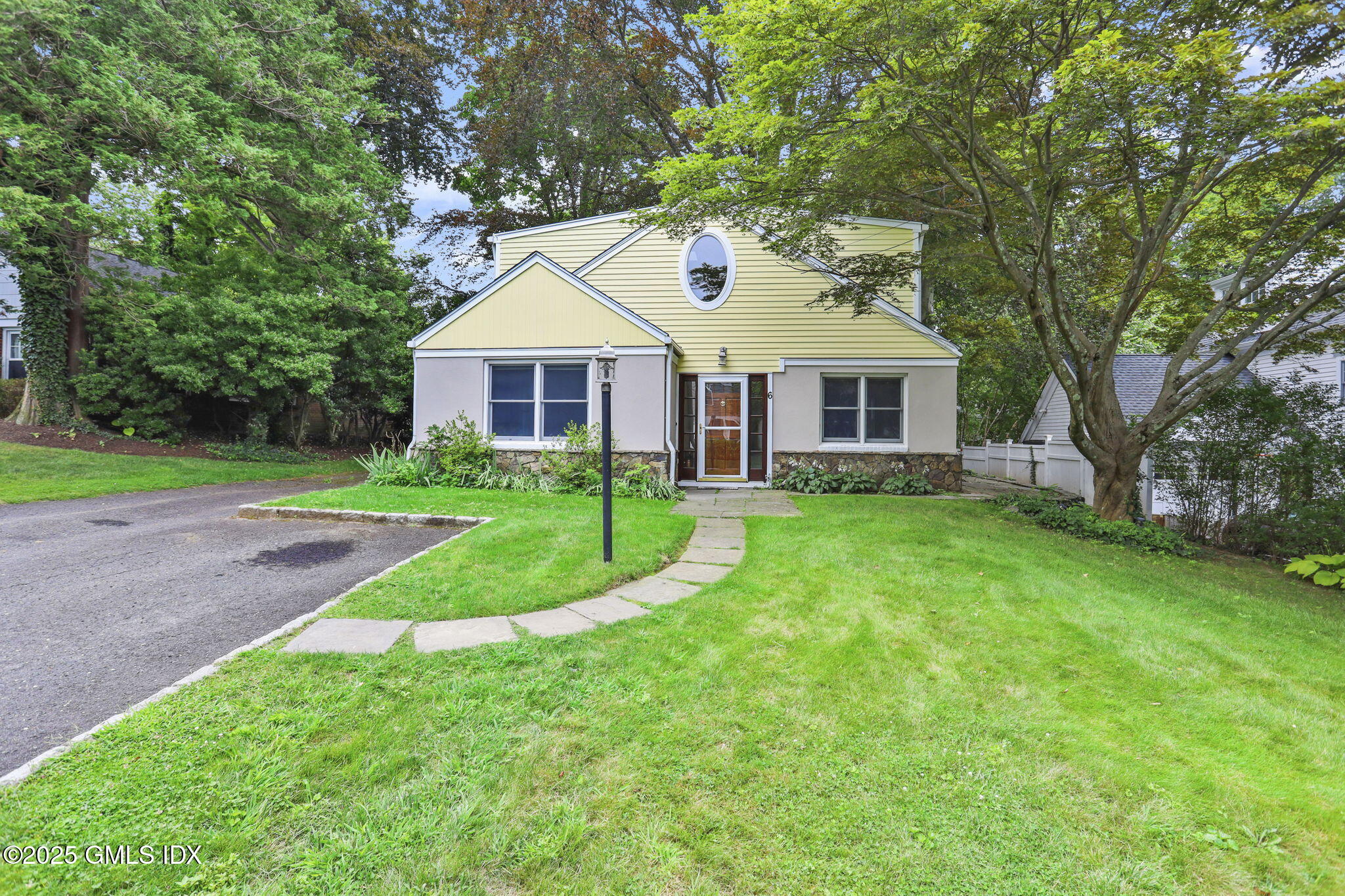 6 Halsey Drive — photo