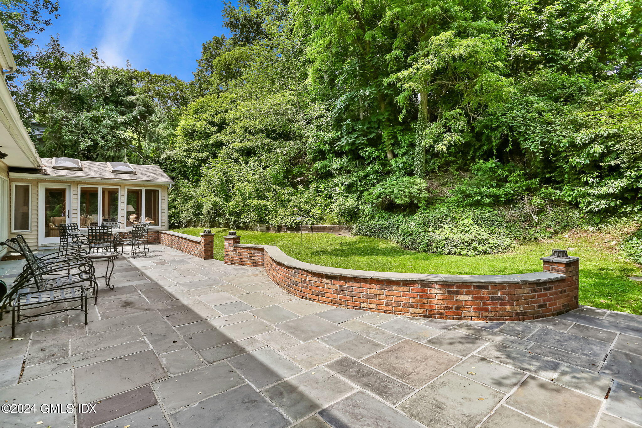58 Arch Street, Riverside, CT 06878 — photo 2