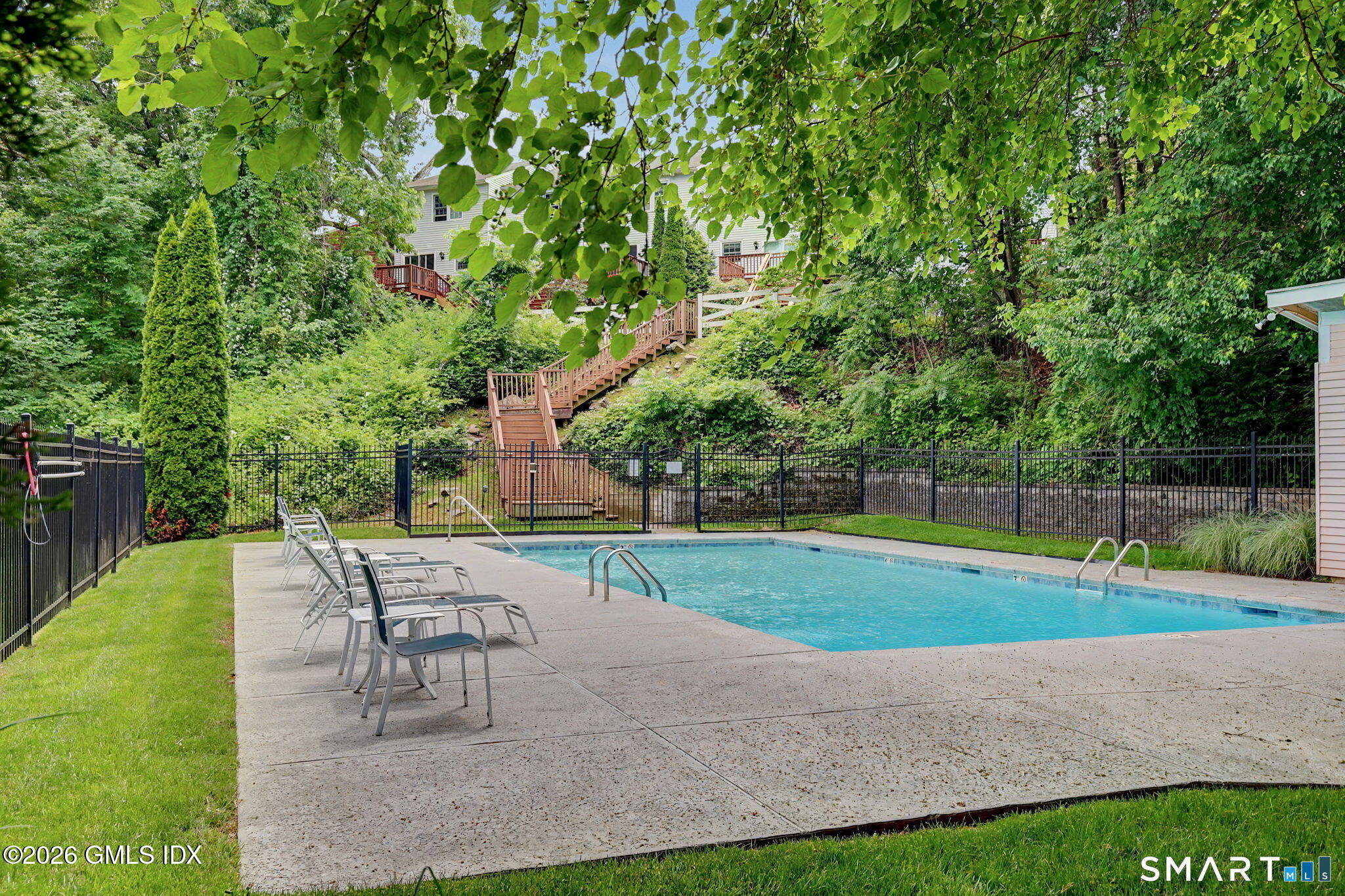12 Camelot Drive E1 — photo