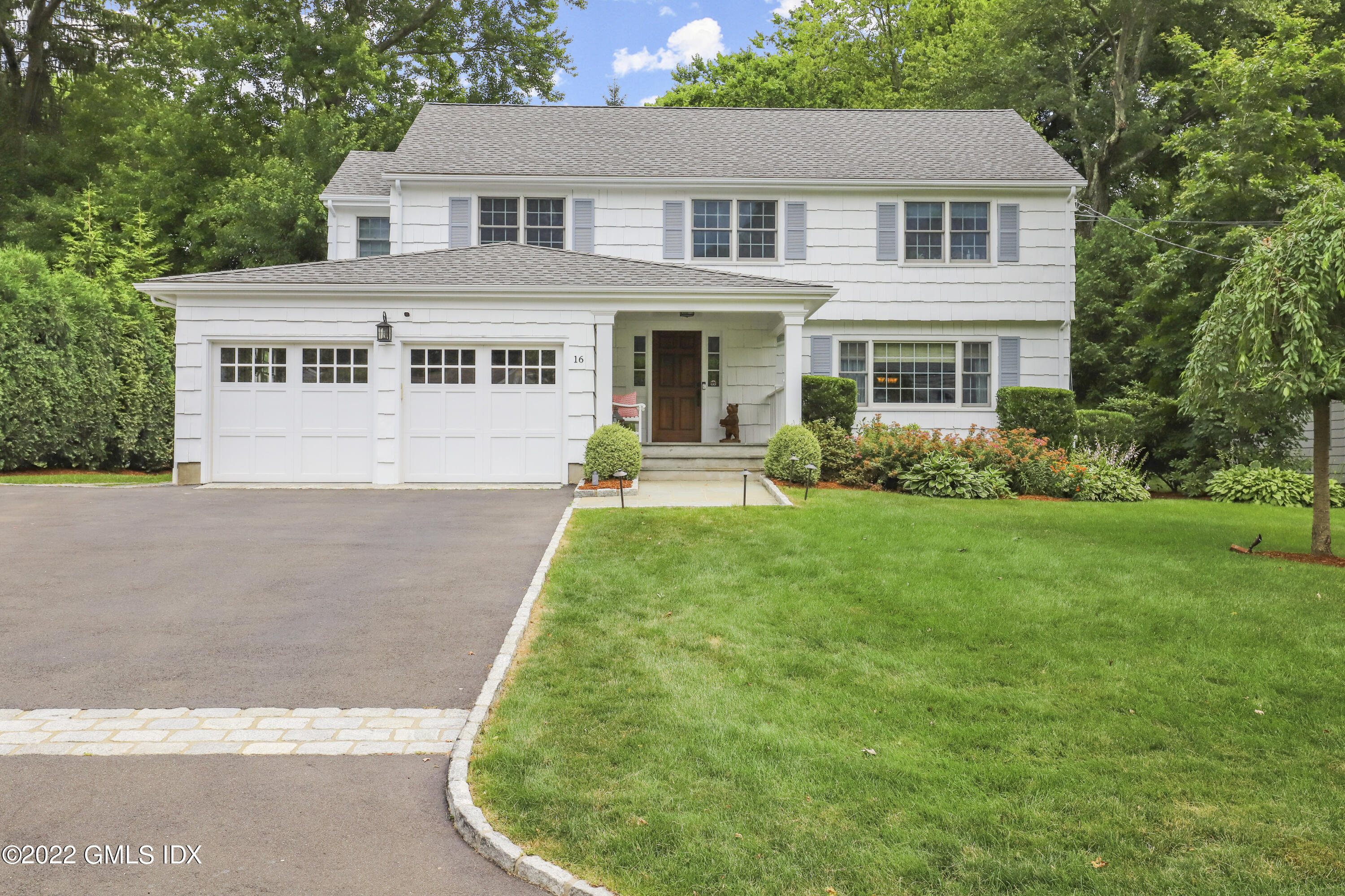 16 Hearthstone Drive — photo