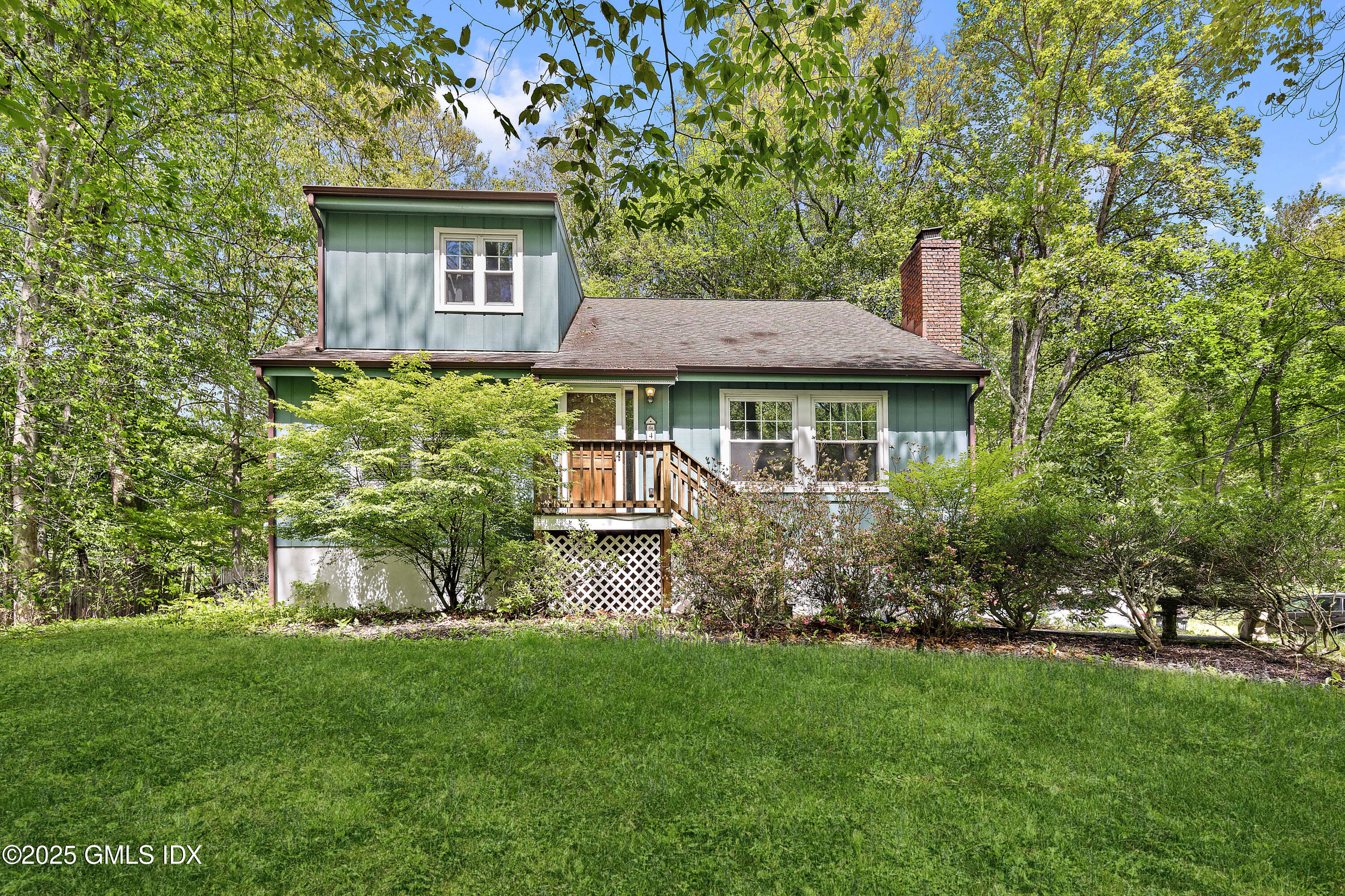 421 Chestnut Hill Road — photo