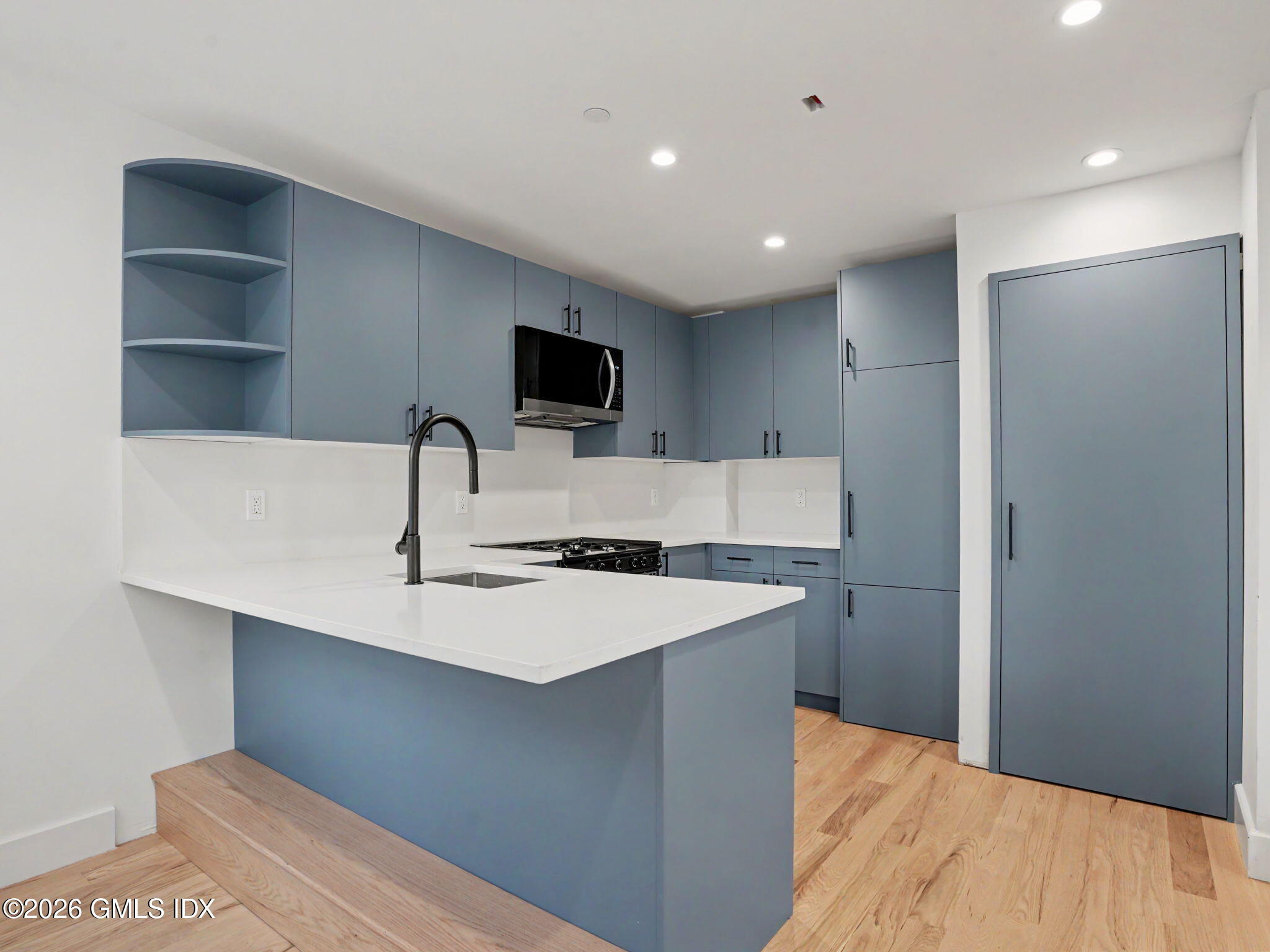 18-20 Greenwich Avenue 3-1 — photo