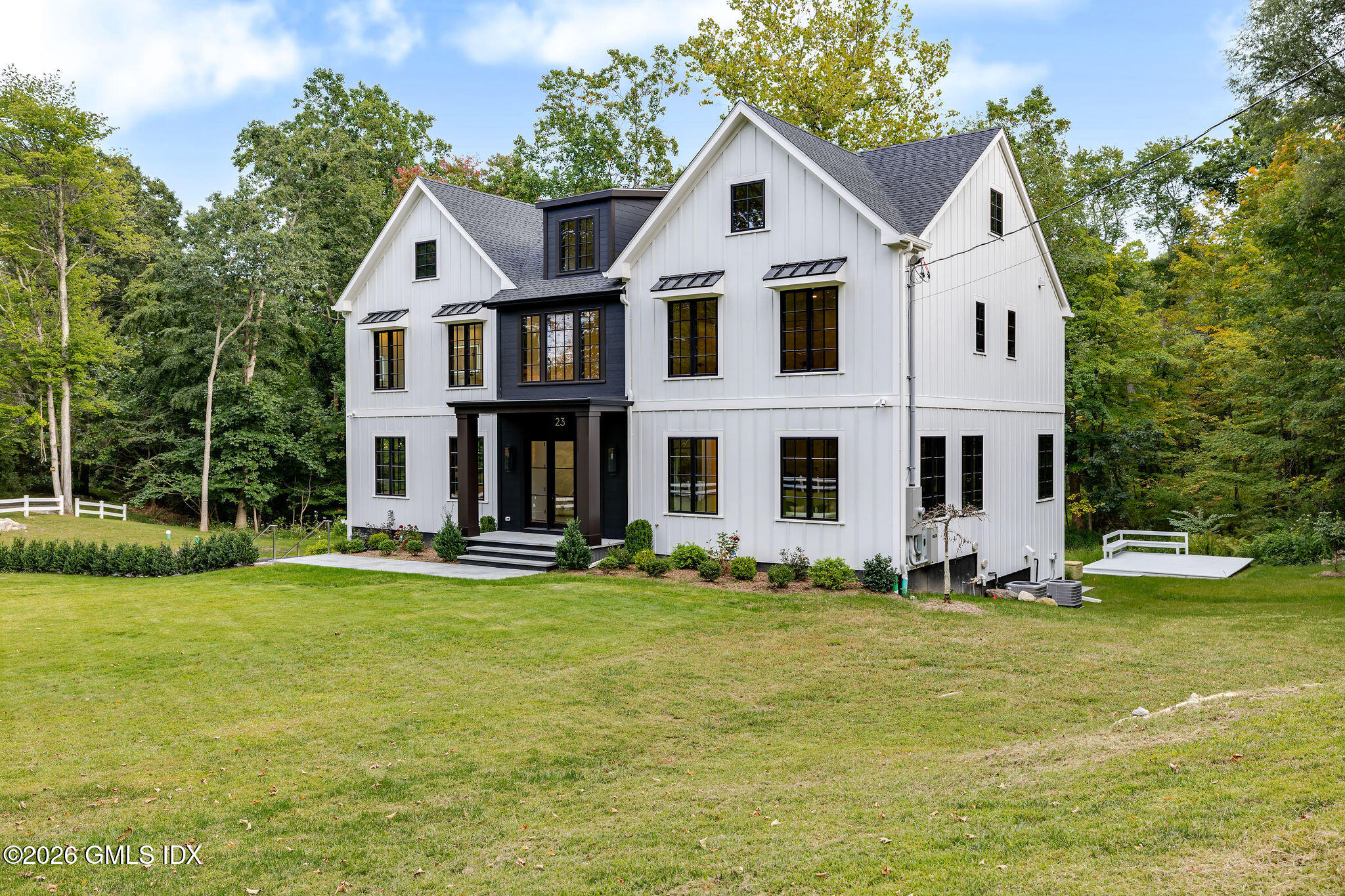23 Laurel Road — photo