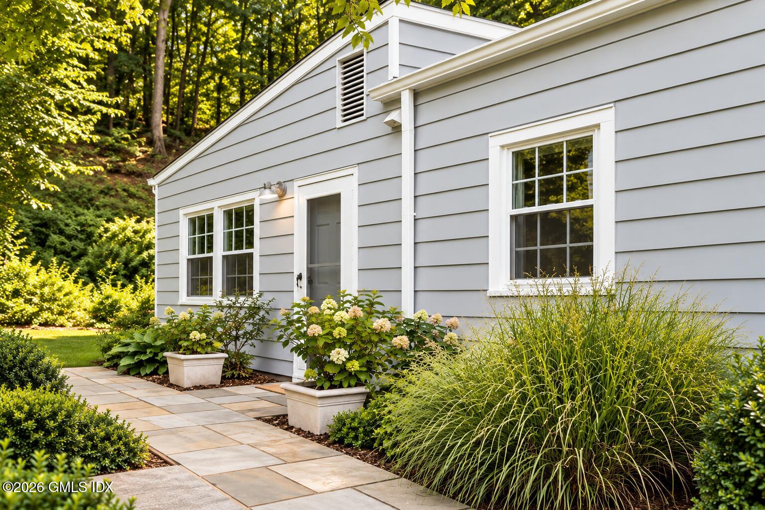16 Peters Road #R, Riverside, CT 06878