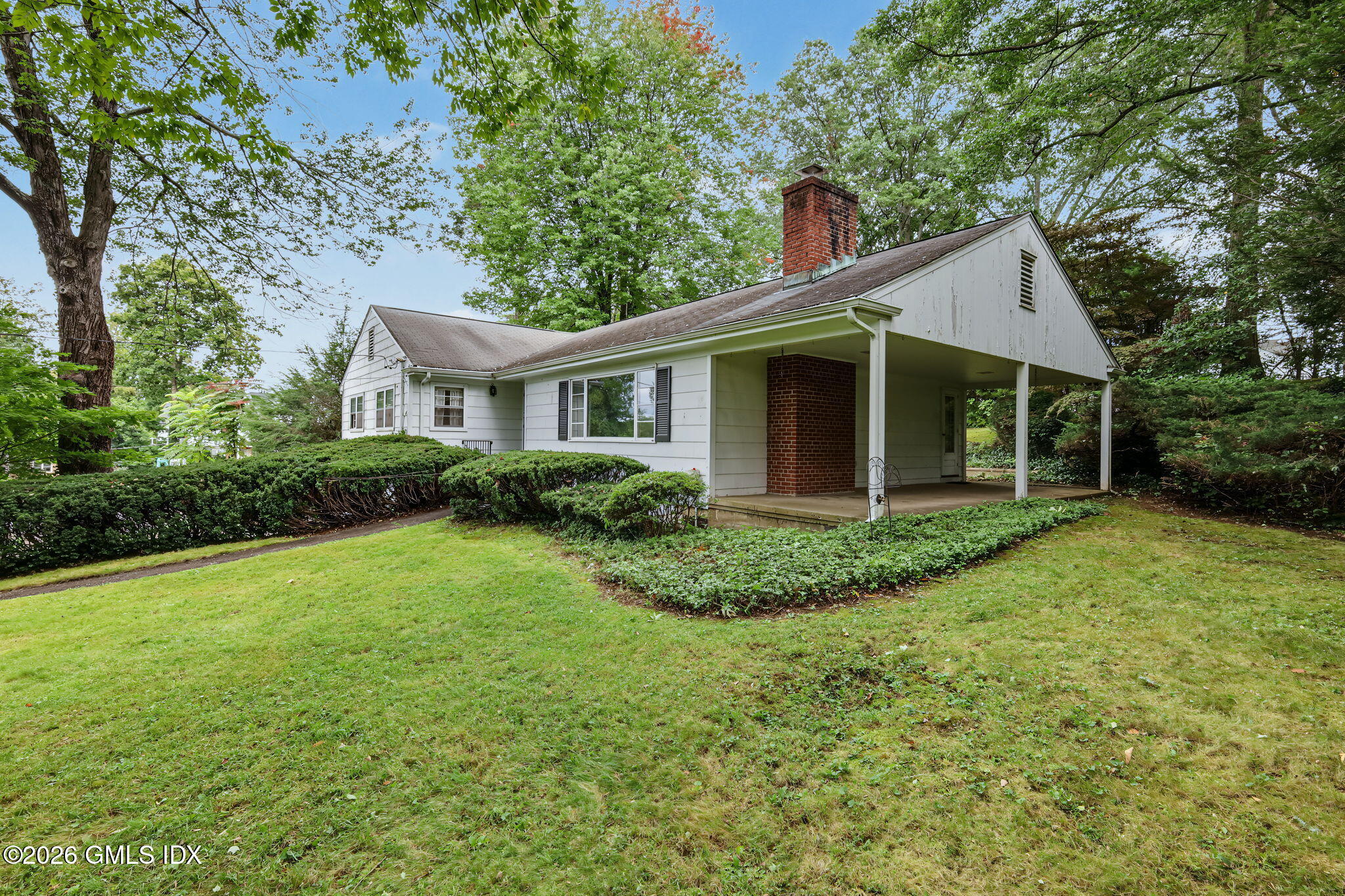 15 Lakeview Drive — photo