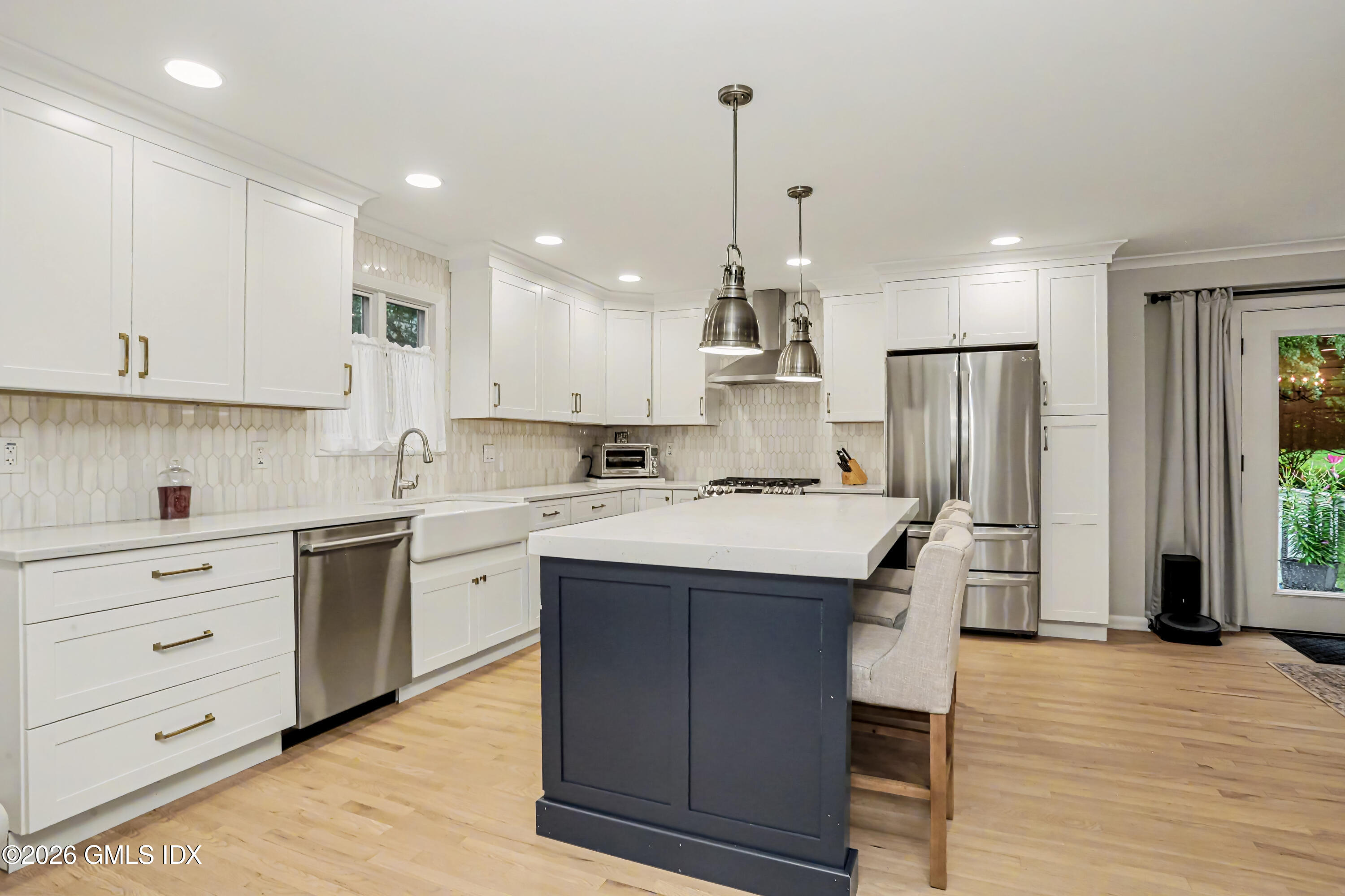 25 Westview Place, Riverside, CT 06878 — photo 2