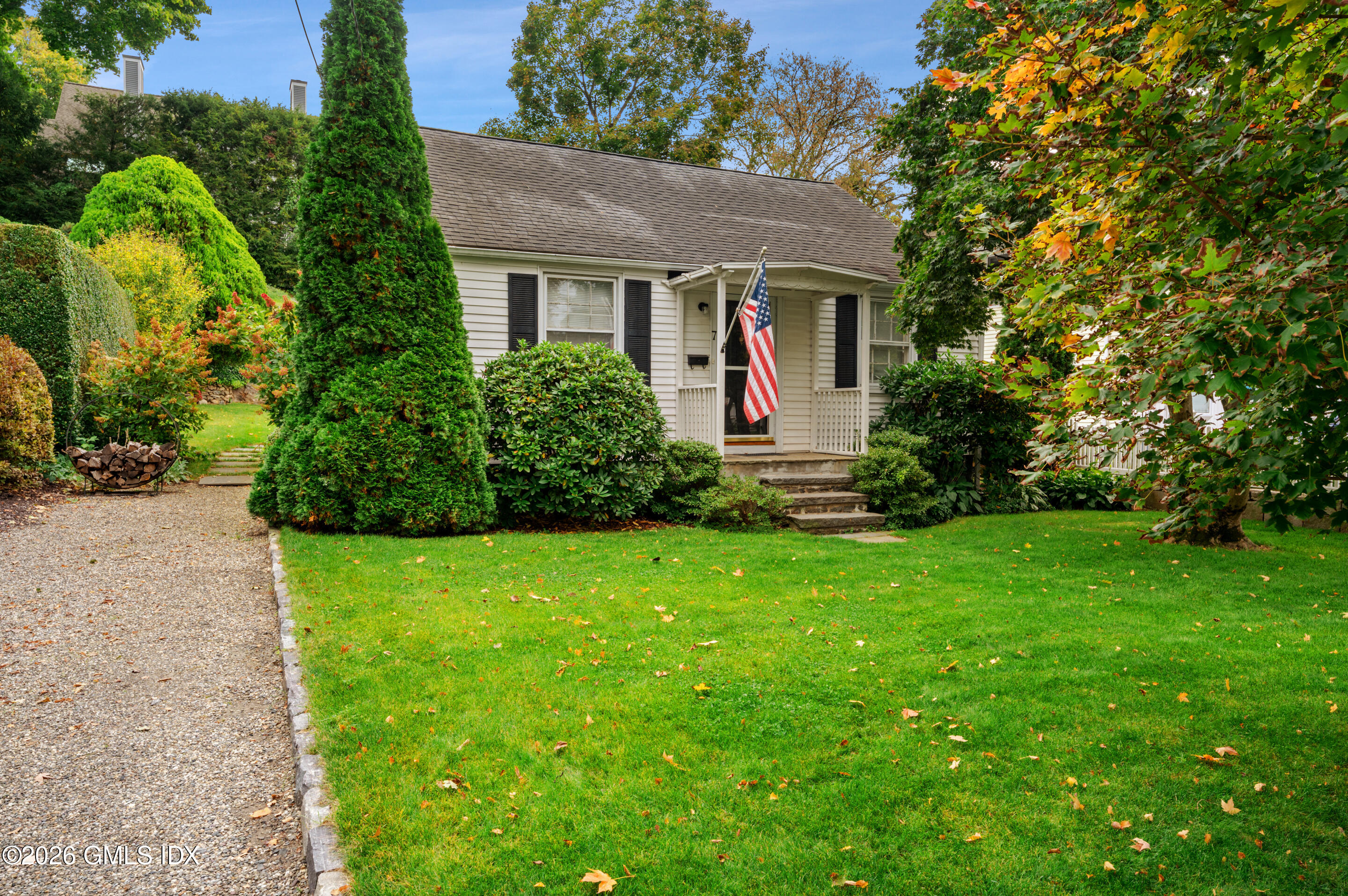 7 Idlewild Manor — photo