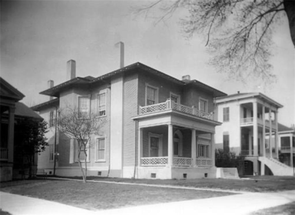 962 Government Street — photo