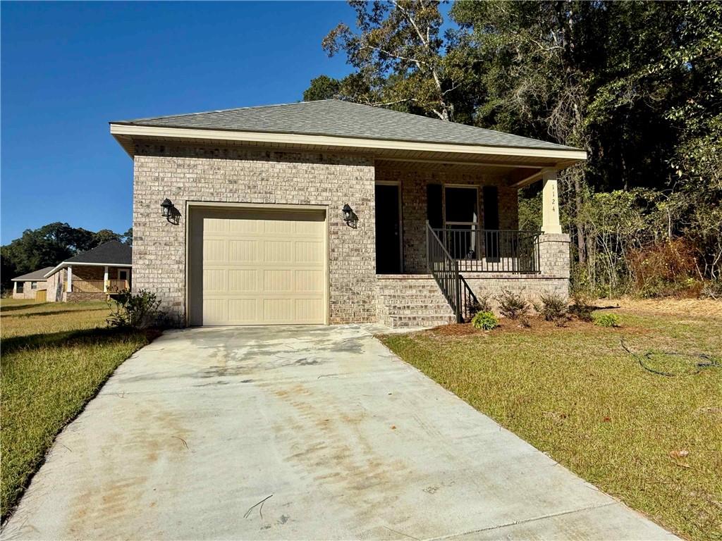 1124 Forest Glen Drive S — photo