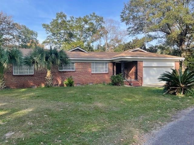 2950 Riverside Drive — photo