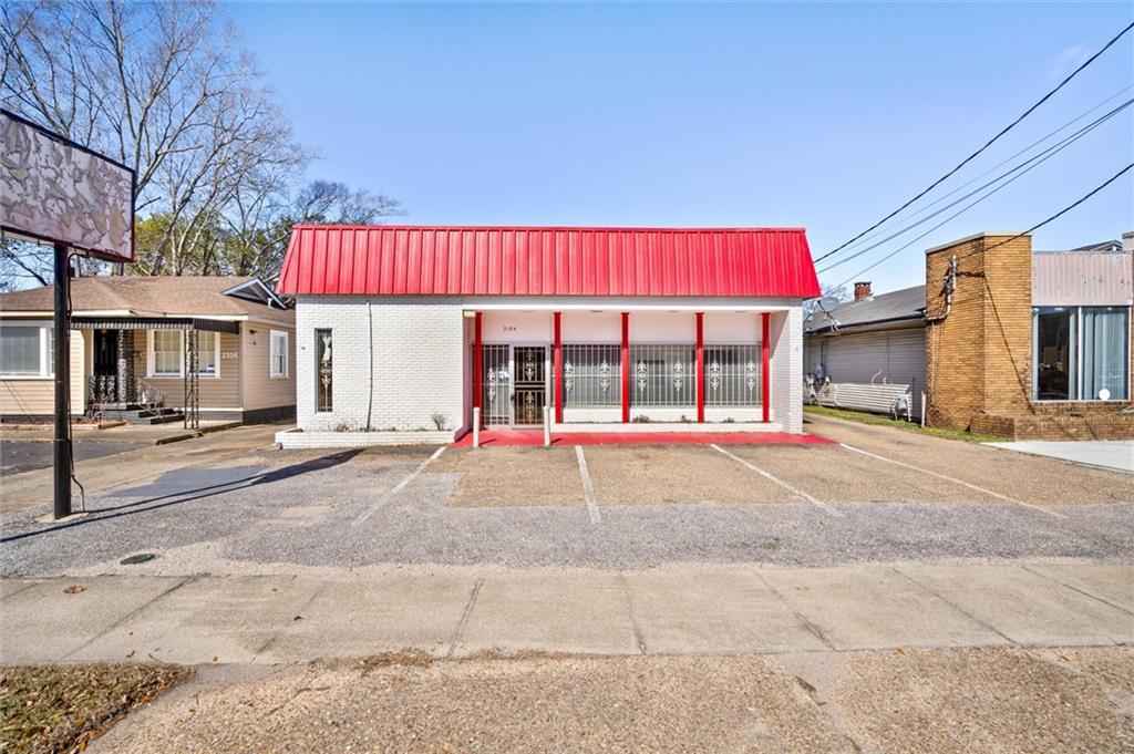 2104 Government Street — photo