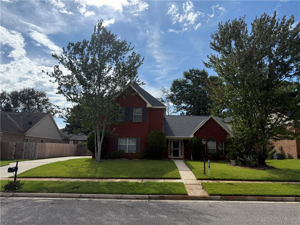 1630 Ashmoor Drive E — photo