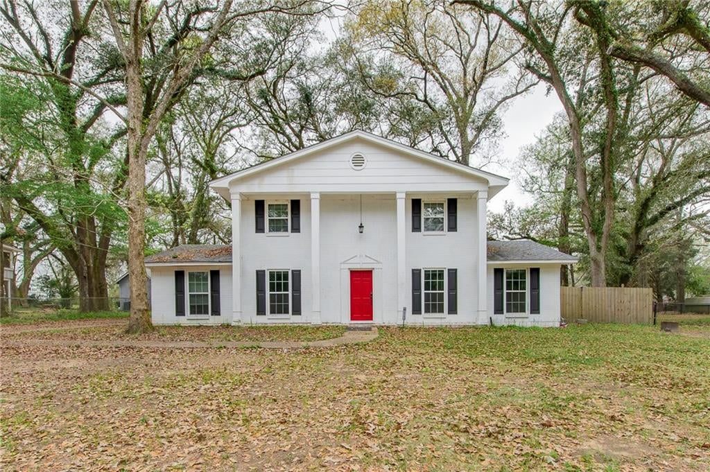10280 Oak Lane — photo