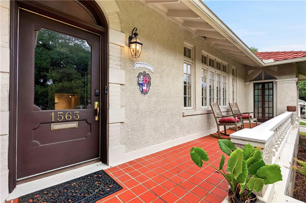 1563 GOVERNMENT ST — photo 3