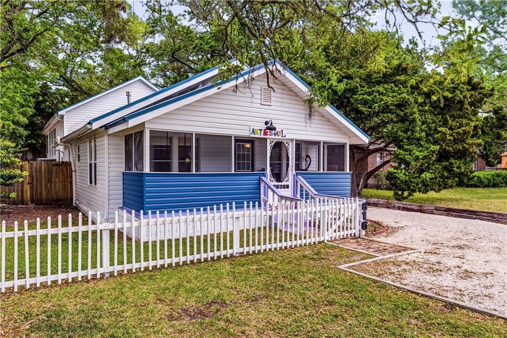 816 Cadillac Avenue — photo