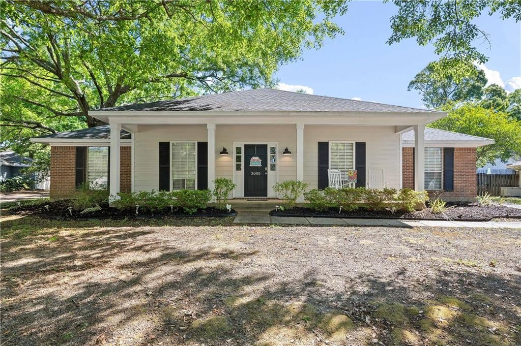3005 Alexandria Court — photo