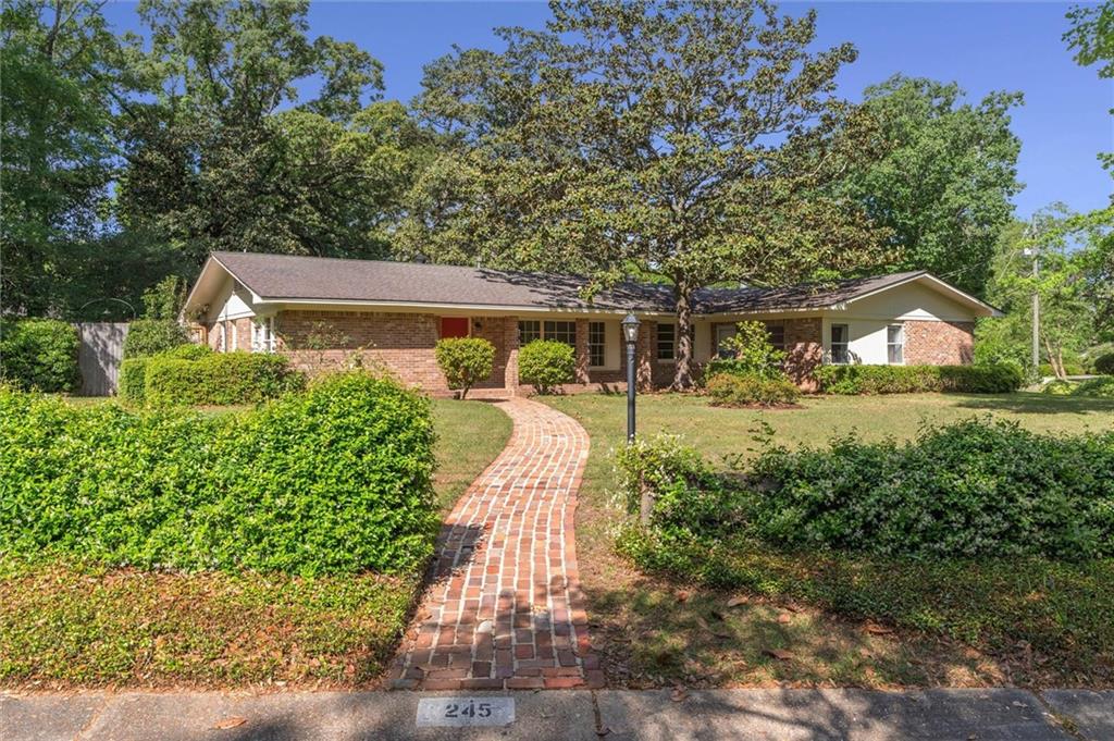 245 Carmel Drive E — photo