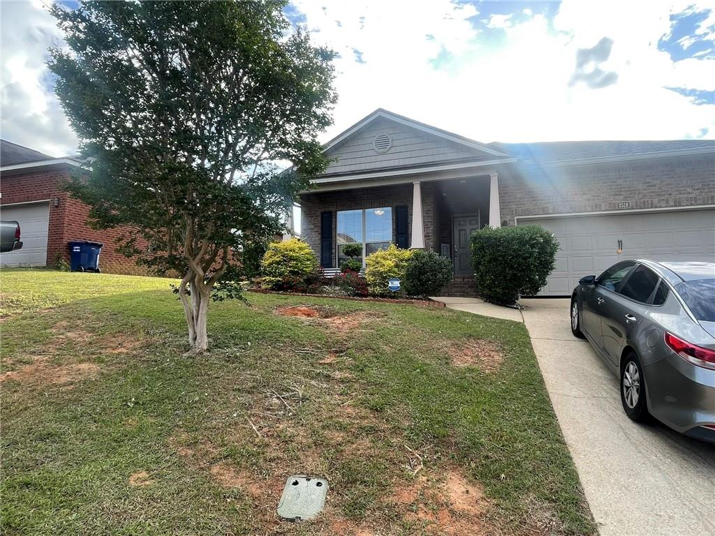 2518 Hedgerow Drive — photo