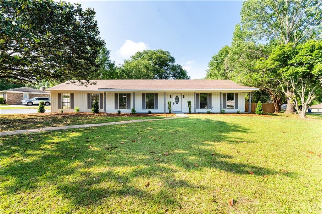 2549 Meadowview Drive — photo