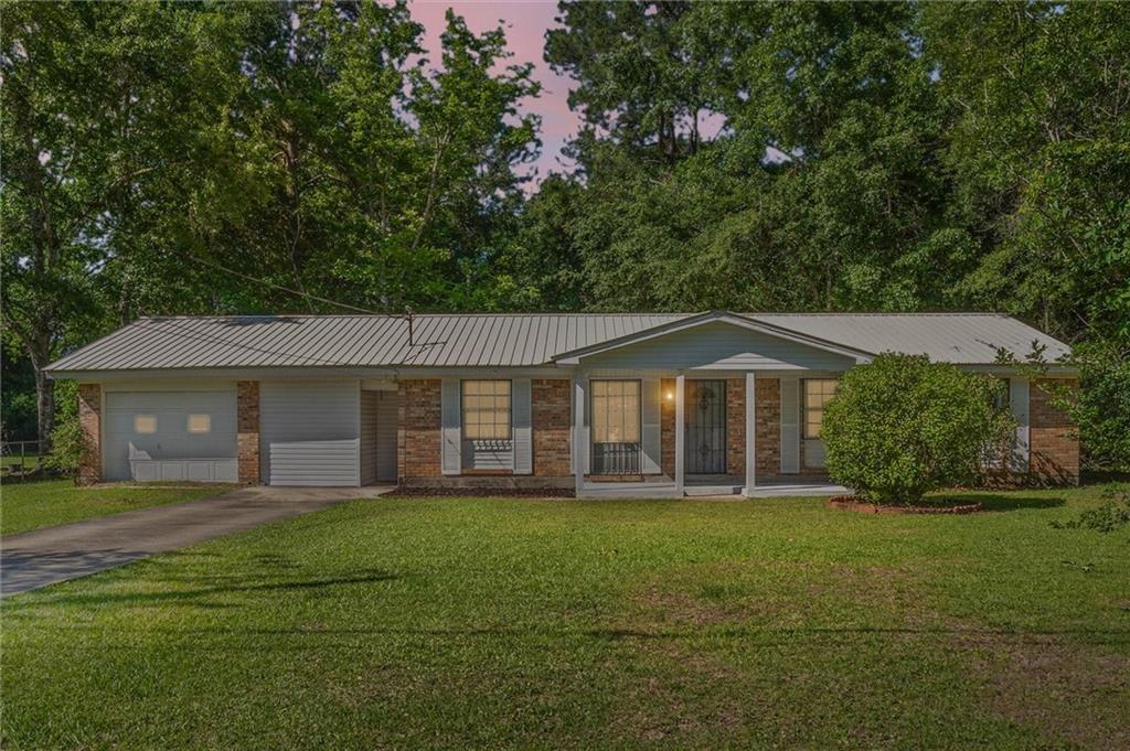 1405 Alvarez Drive — photo