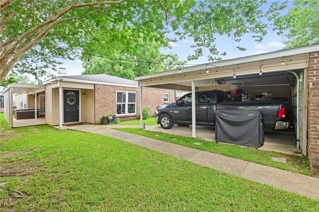 18 Towncrier Court — photo